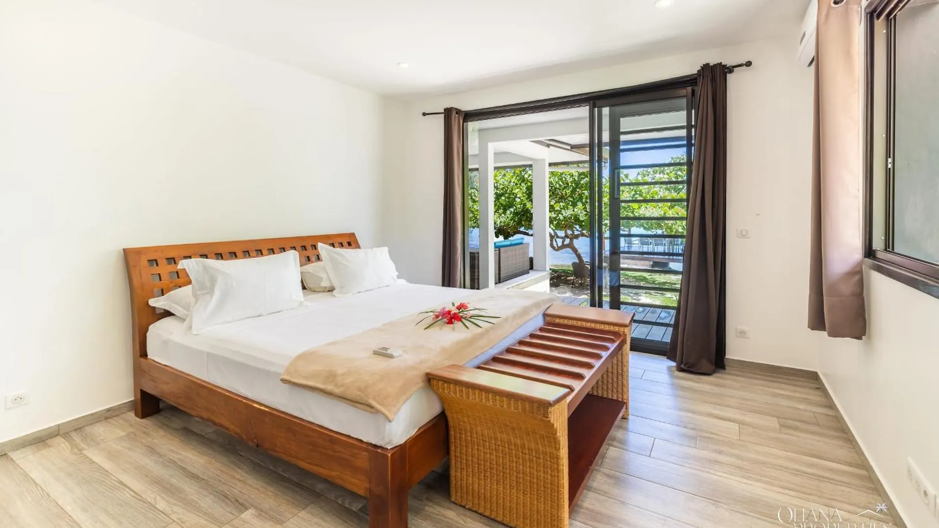 Villa Tiahura - 3Br Beachfront Villa Hauru フランス領ポリネシア